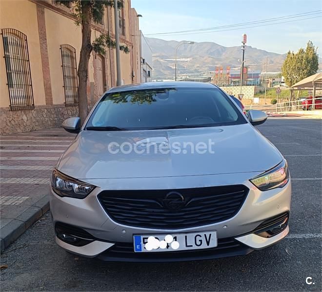 Gris / plata Usado 2020 Opel Insignia Innovation Berlina | 10.800 € (Buen precio) - Imagen 1/4
