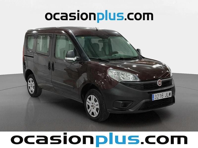 Usado Fiat Doblò Pop 90 CV (66 kW) 2016 Marrón Monovolumen