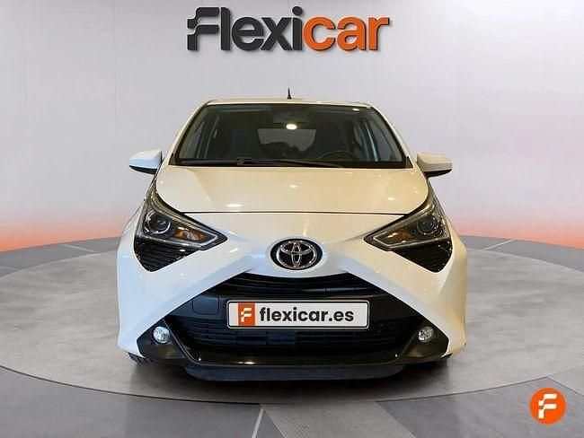 Usado Toyota Aygo X-cite 72 CV (52 kW) 2019 Blanco Utilitario