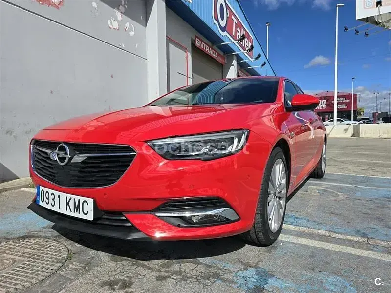 Usado Opel Insignia Excellence 170 CV (125 kW) 2018 Rojo Berlina