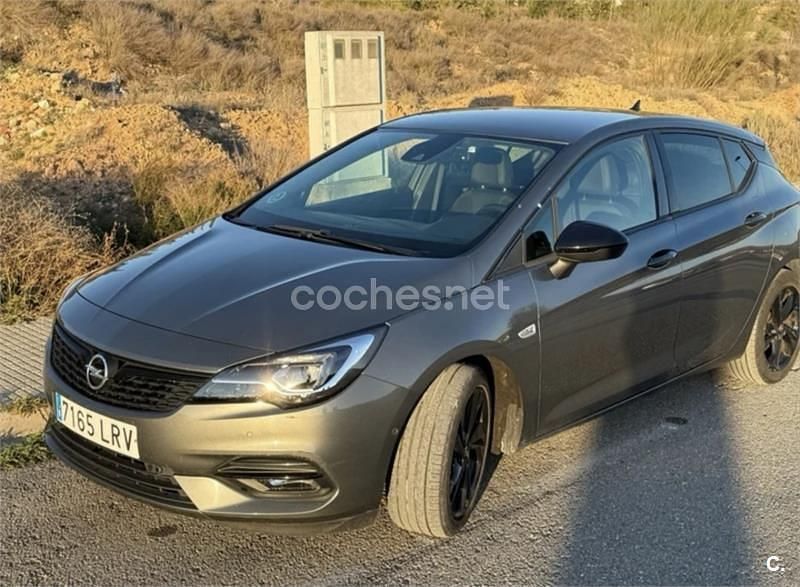 Usado Opel Astra Ultimate 145 CV (106 kW) 2021 Marrón Berlina