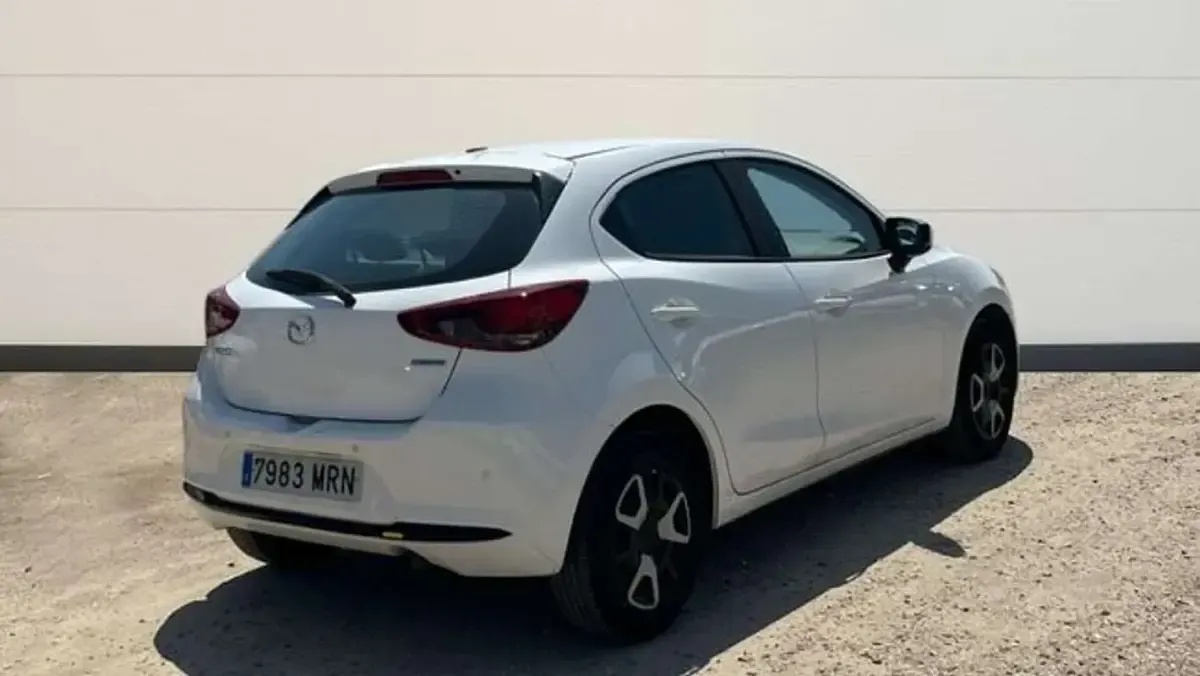 Usado Mazda 2 Center-Line 90 CV (66 kW) 2024 Blanco Utilitario