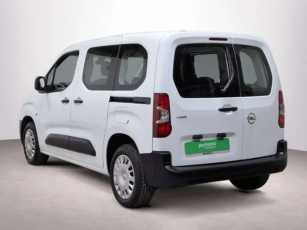 Usado Opel Combo Life Edition 102 CV (75 kW) 2021 Blanco Monovolumen