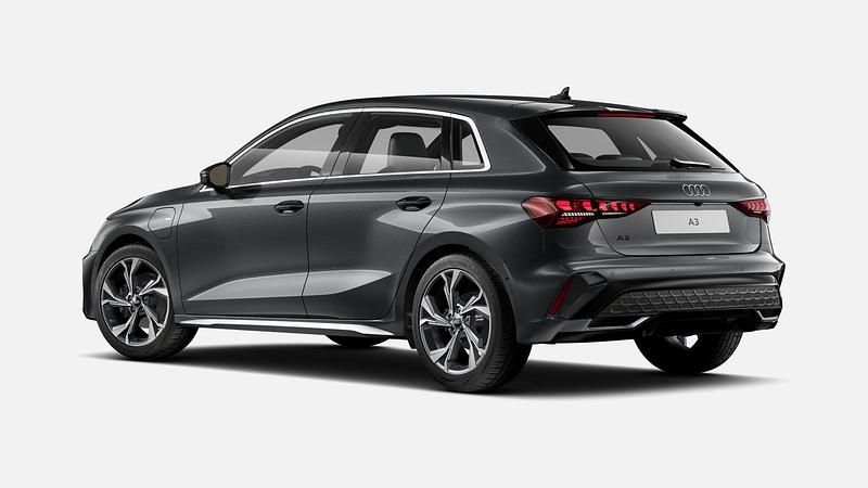 Usado Audi A3 S-Line 204 CV (150 kW) 2025 Gris