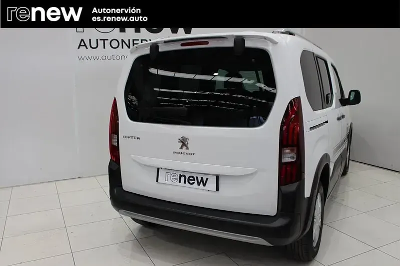 Usado Peugeot Rifter Allure 131 CV (96 kW) 2021 Blanco Monovolumen