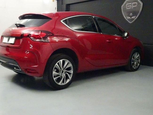 Usado DS Automobiles DS4 Style 120 CV (88 kW) 2013 Granate