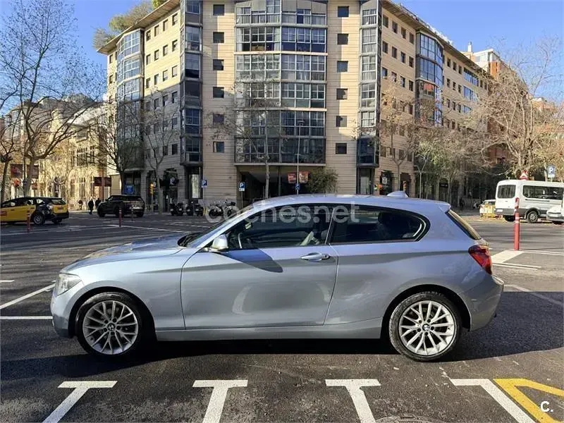 Usado BMW 116 Sport Line 122 CV (89 kW) 2012 Gris / plata Utilitario