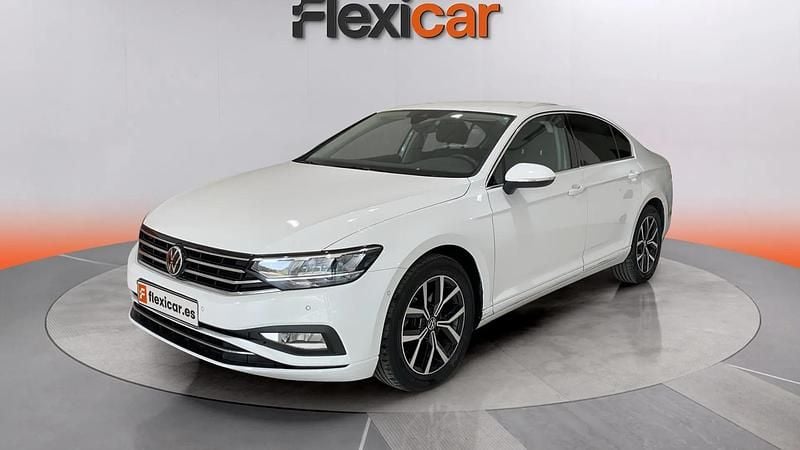 Usado VW Passat Executive 151 CV (111 kW) 2020 Blanco Berlina