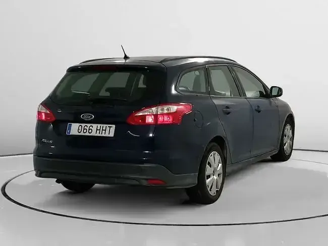 Usado Ford Focus Trend 115 CV (84 kW) 2011 Azul Familiar