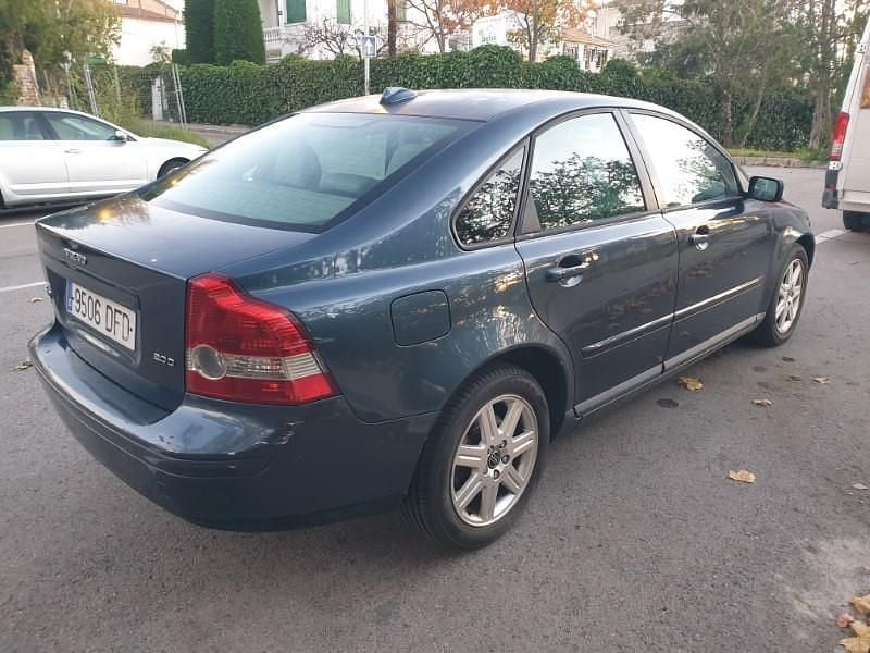 Usado Volvo S40 Kinetic 136 CV (100 kW) 2004 Gris Berlina