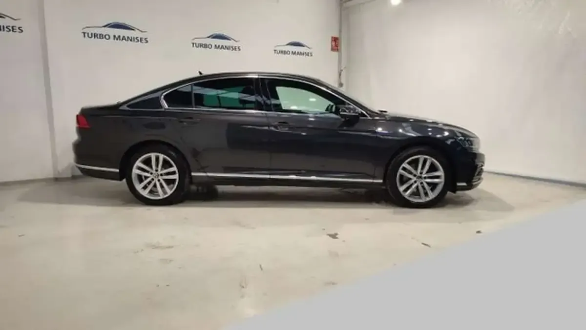 Usado VW Passat GTE 219 CV (161 kW) 2021 Gris Berlina