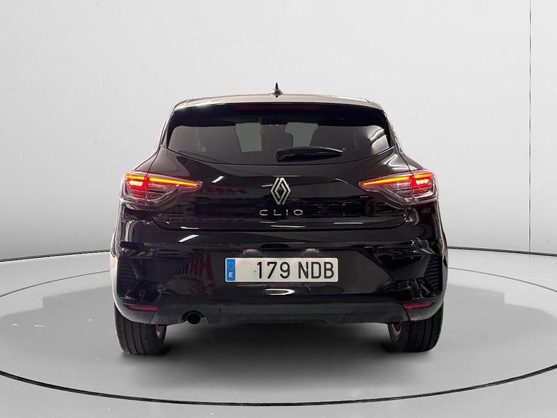 Usado Renault Clio V Evolution 101 CV (74 kW) 2025 Gris / plata Berlina