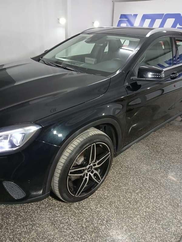 Usado Mercedes 170 170 CV (125 kW) 2019 Negro SUV