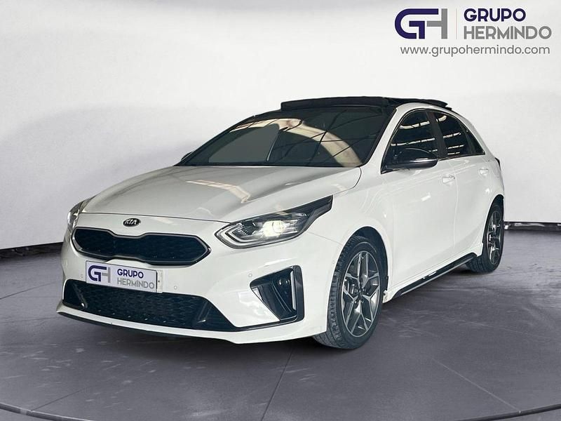 Blanco Usado 2020 Kia Ceed GT GT-Line Berlina | 21.500 € (Caro) - Imagen 1/4
