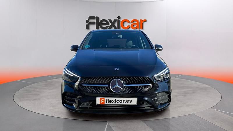 Usado Mercedes B180 116 CV (85 kW) 2022 Negro Monovolumen