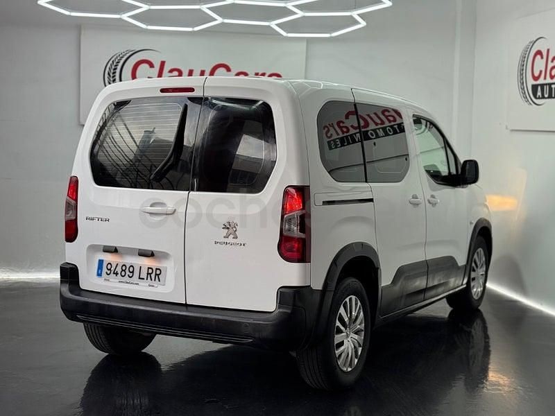 Usado Peugeot Rifter Active 100 CV (73 kW) 2021 Blanco Monovolumen
