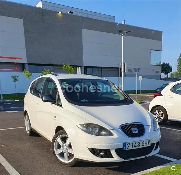 Usado Seat Altea Style 102 CV (75 kW) 2009 Blanco Monovolumen