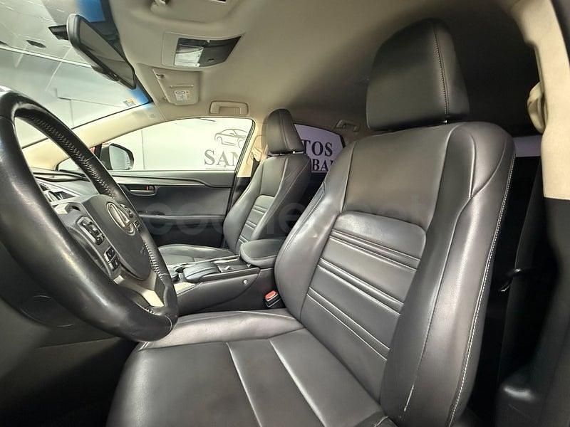 Usado Lexus NX300h Executive Line 197 CV (144 kW) 2019 Granate SUV