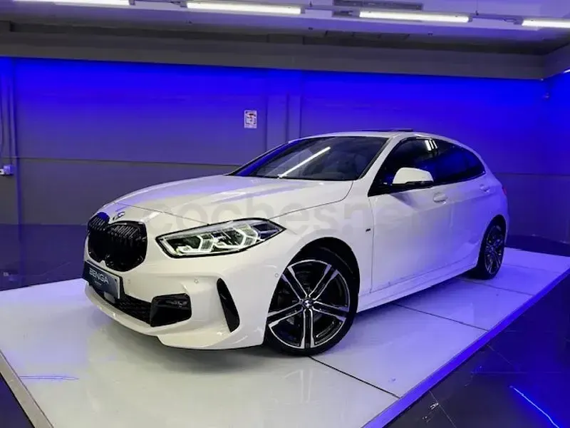 Usado BMW 118 Executive 140 CV (102 kW) 2020 Blanco Berlina