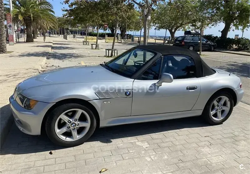 Usado BMW Z3 140 CV (102 kW) 1996 Gris / plata Descapotable