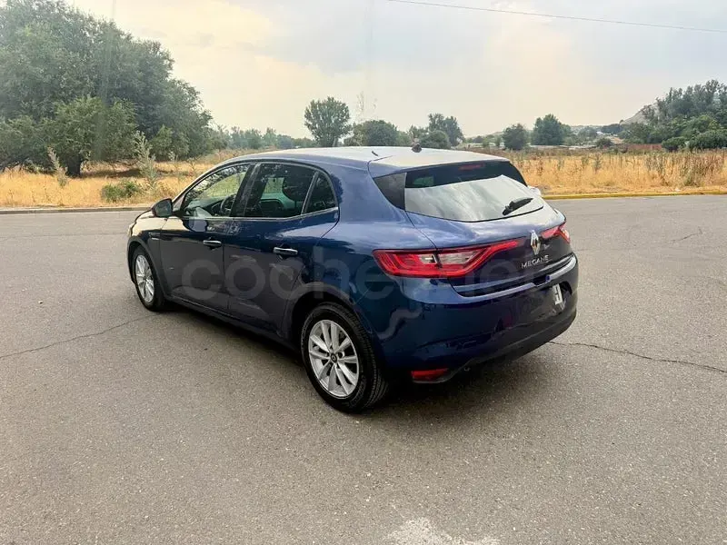 Usado Renault Mégane GT Line GT-Line 130 CV (95 kW) 2018 Azul Berlina