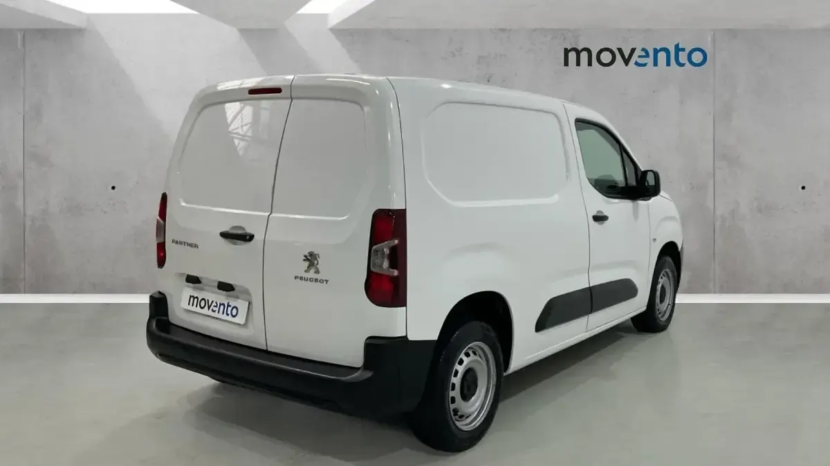 Usado Peugeot Partner 73 CV (53 kW) 2021 Blanco Monovolumen