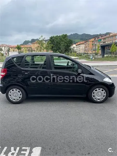 Usado Mercedes A160 Classic 82 CV (60 kW) 2008 Negro Monovolumen