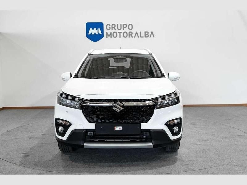Usado Suzuki SX4 102 CV (75 kW) 2025 Blanco SUV
