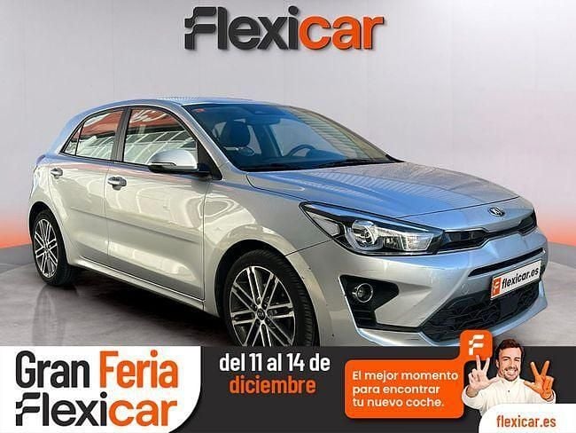 Gris Usado 2021 Kia Rio Berlina | 15.480 € (Precio justo) - Imagen 1/4