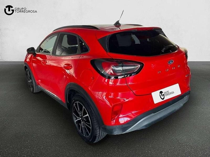 Usado Ford Puma Titanium 125 CV (91 kW) 2021 Rojo SUV