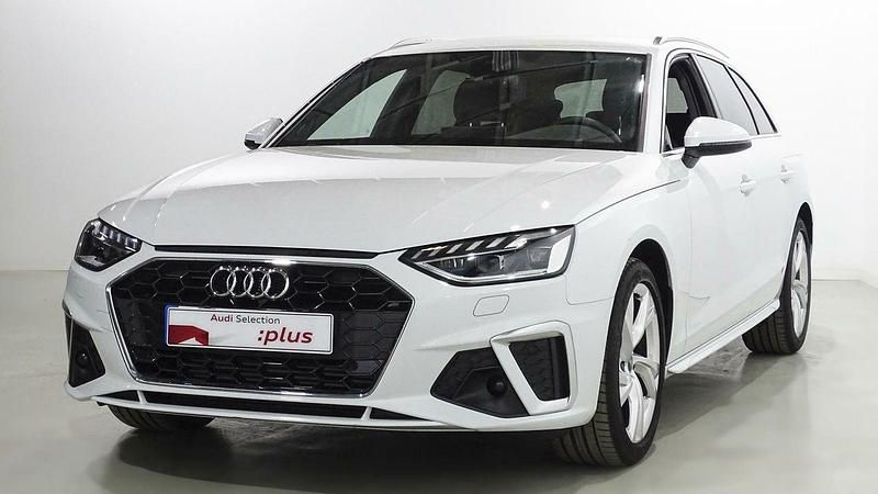 Usado Audi A4 S-Line 150 CV (110 kW) 2023 Blanco Familiar