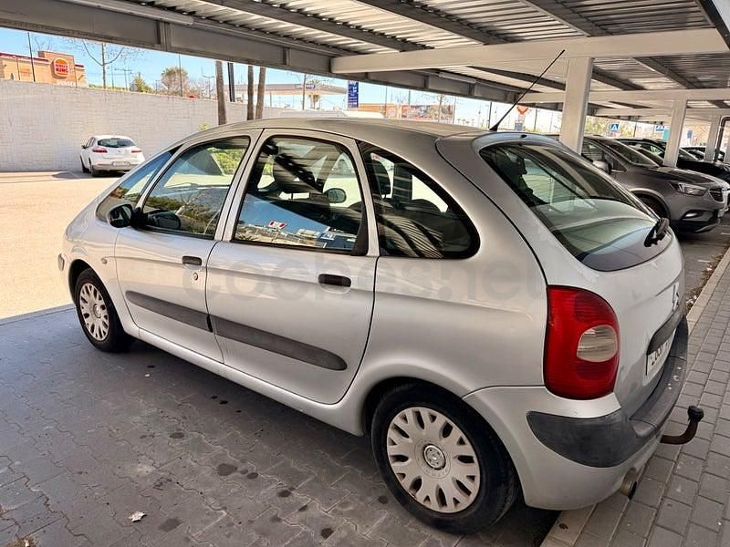 Usado Citroën Xsara Picasso 110 CV (80 kW) 2004 Gris / plata Monovolumen