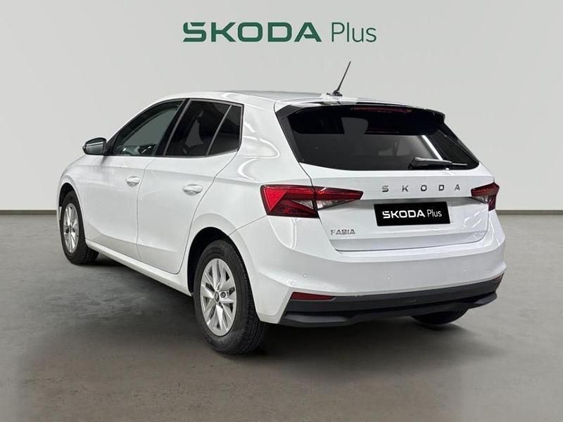 Usado Skoda Fabia Selection 116 CV (85 kW) 2025 Blanco Utilitario