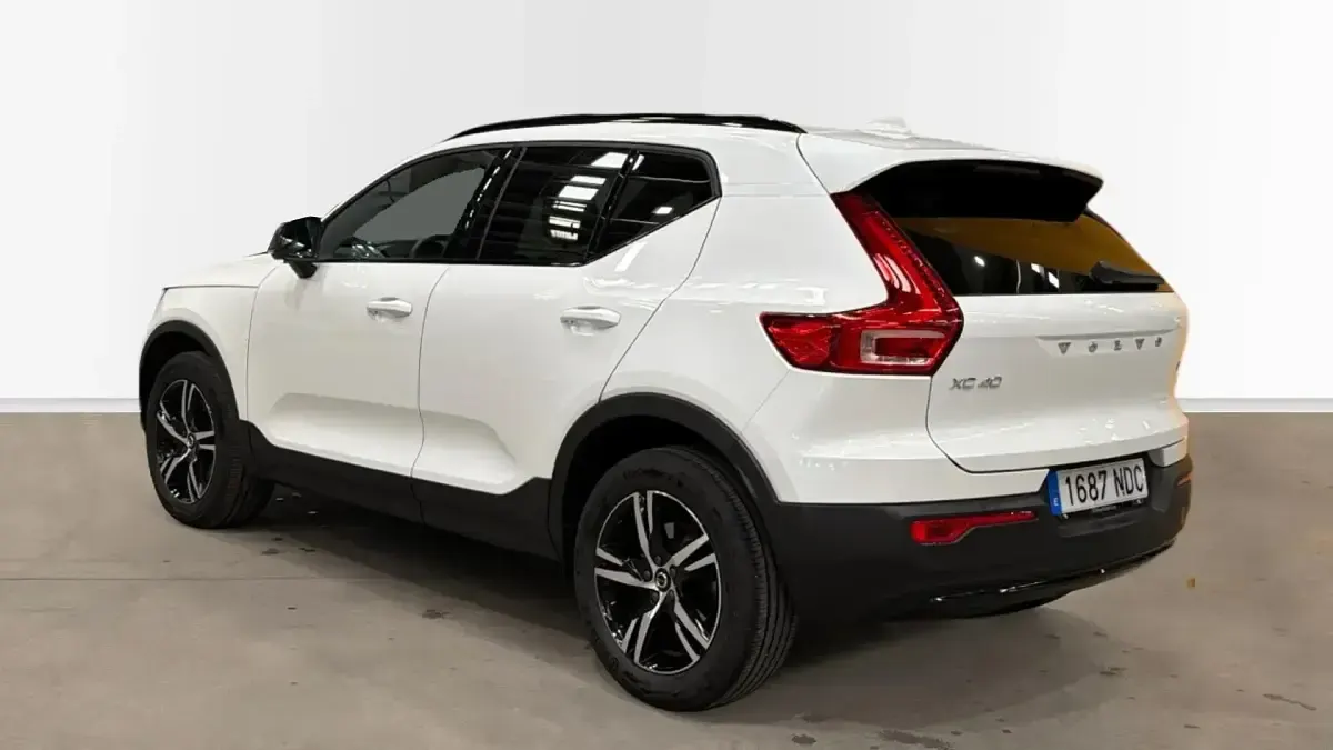 Usado Volvo XC40 Plus 163 CV (119 kW) 2025 Blanco SUV