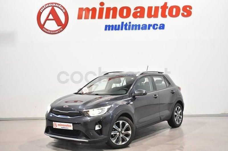 Usado Kia Stonic Active 101 CV (74 kW) 2019 Gris / plata SUV