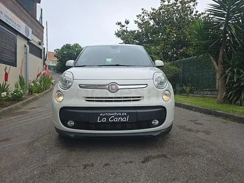 Usado Fiat 500L Lounge 85 CV (62 kW) 2014 Blanco Monovolumen