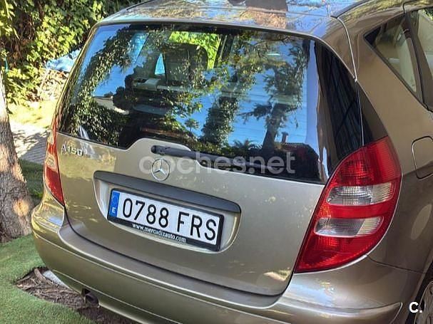 Usado Mercedes A150 Elegance 95 CV (69 kW) 2007 Beige Monovolumen
