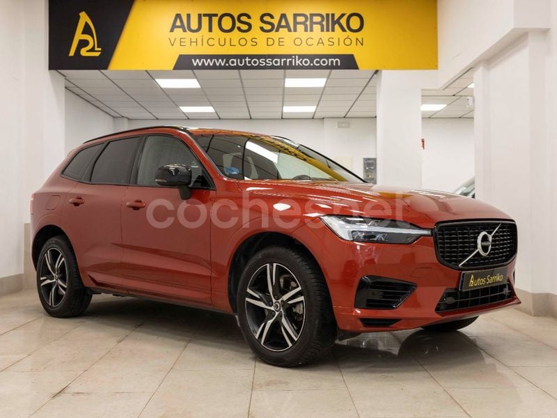 Rojo Usado 2021 Volvo XC60 R-Design SUV | 36.900 € (Un poco caro) - Imagen 1/4