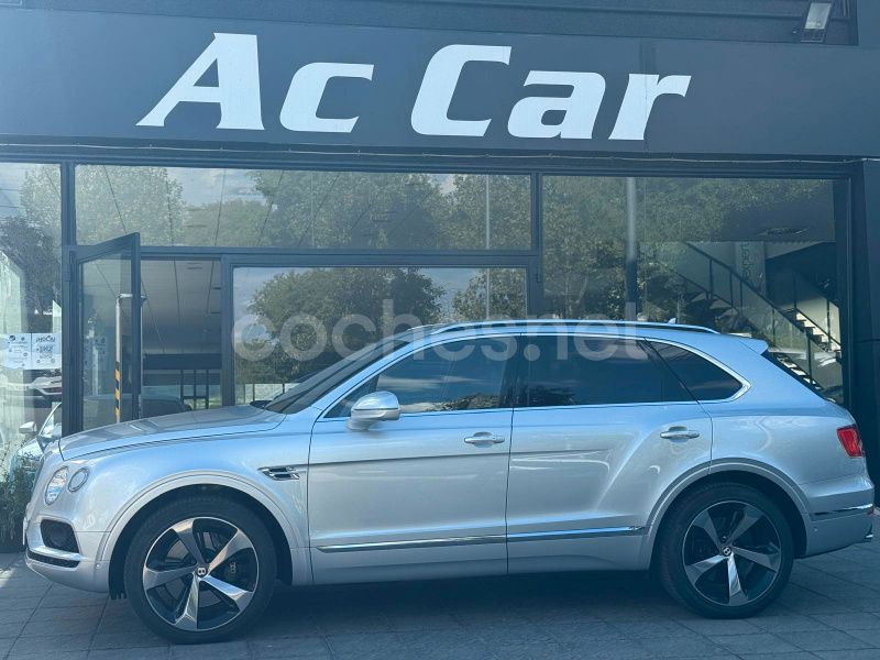 Gris / plata Usado 2019 Bentley Bentayga SUV | 108.700 € - Imagen 1/4