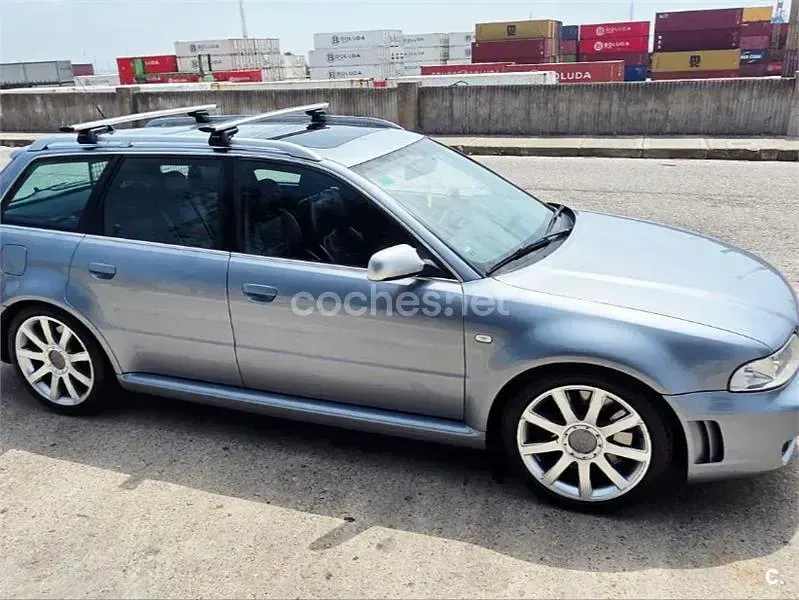 Usado Audi RS4 Sport 380 CV (279 kW) 2001 Gris / plata Familiar