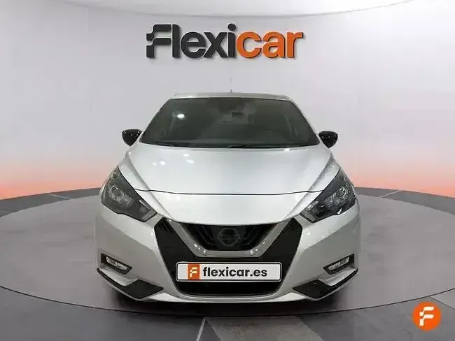 Usado Nissan Micra Acenta 92 CV (67 kW) 2023 Gris Utilitario