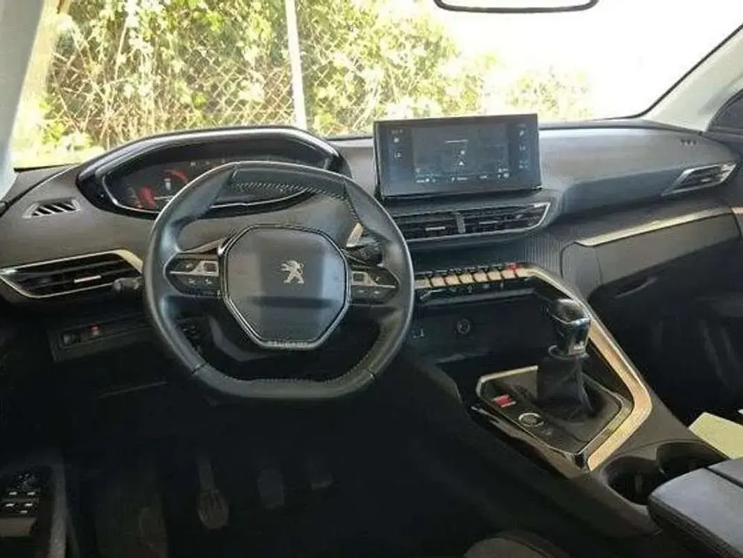 Usado Peugeot 3008 Active 131 CV (96 kW) 2022 Blanco SUV