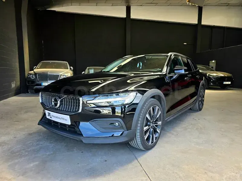 Usado Volvo V60 CC 190 CV (139 kW) 2020 Negro Familiar