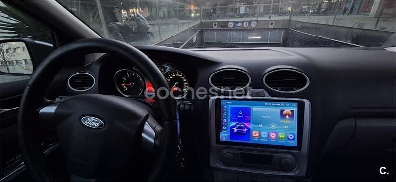 Usado Ford Focus Titanium 125 CV (91 kW) 2010 Gris / plata Berlina