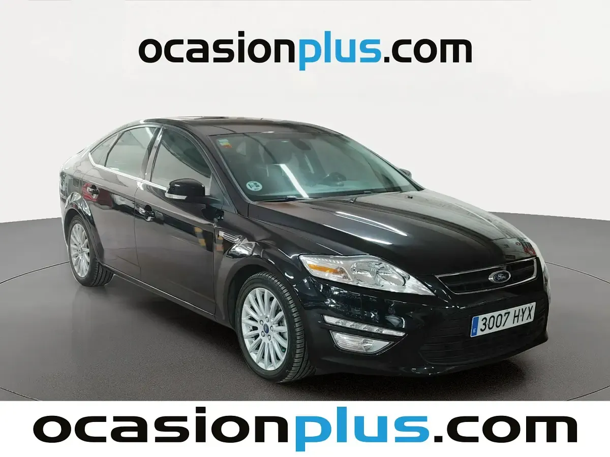 Usado Ford Mondeo Limited 140 CV (102 kW) 2014 Negro Berlina