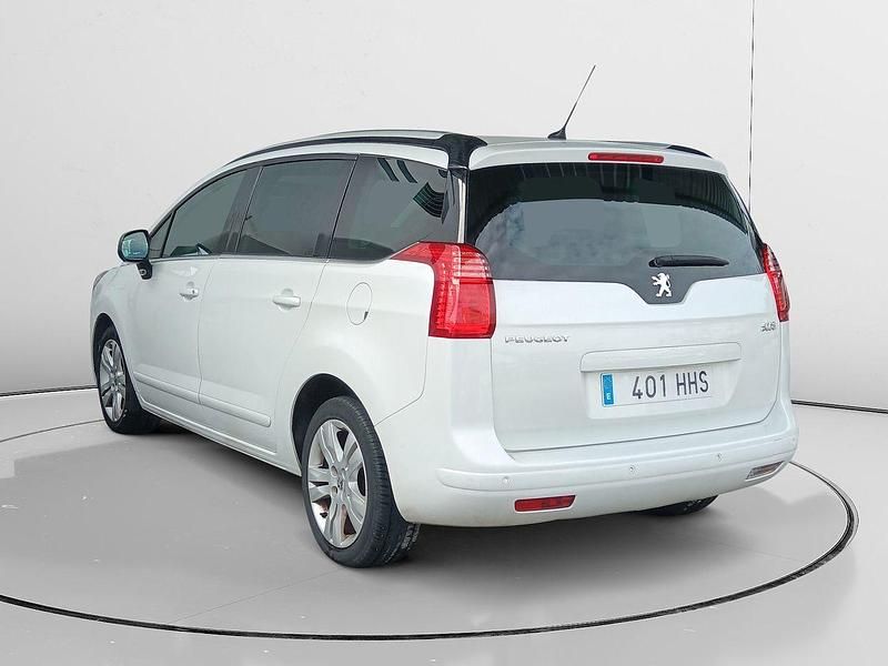 Usado Peugeot 5008 Allure 150 CV (110 kW) 2011 Blanco Monovolumen