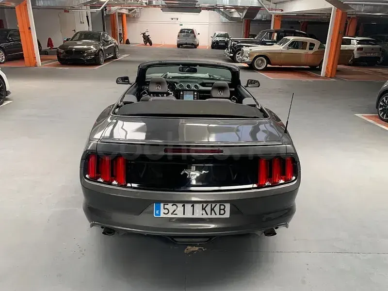 Usado Ford Mustang GT 418 CV (307 kW) 2015 Gris / plata Descapotable