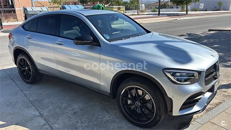 Usado Mercedes GLC300e 306 CV (225 kW) 2022 Gris / plata Coupe
