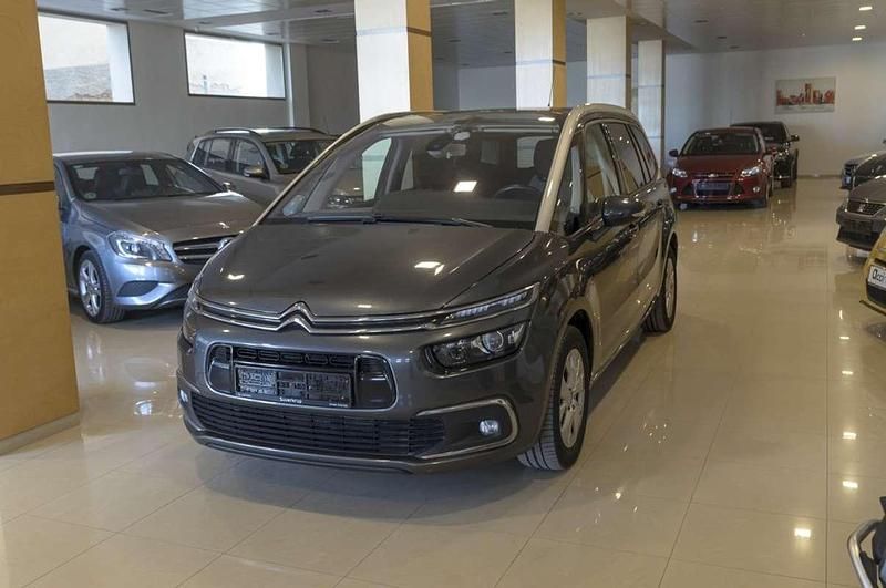 Usado Citroën Grand C4 Picasso Shine 120 CV (88 kW) 2017 Gris Monovolumen