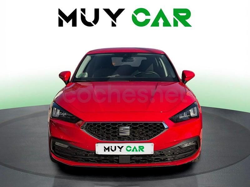 Usado Seat Leon Style 116 CV (85 kW) 2023 Rojo Berlina